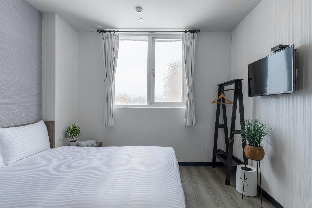 Hotel Brown - Zhongzheng Ταϊνάν Εξωτερικό φωτογραφία