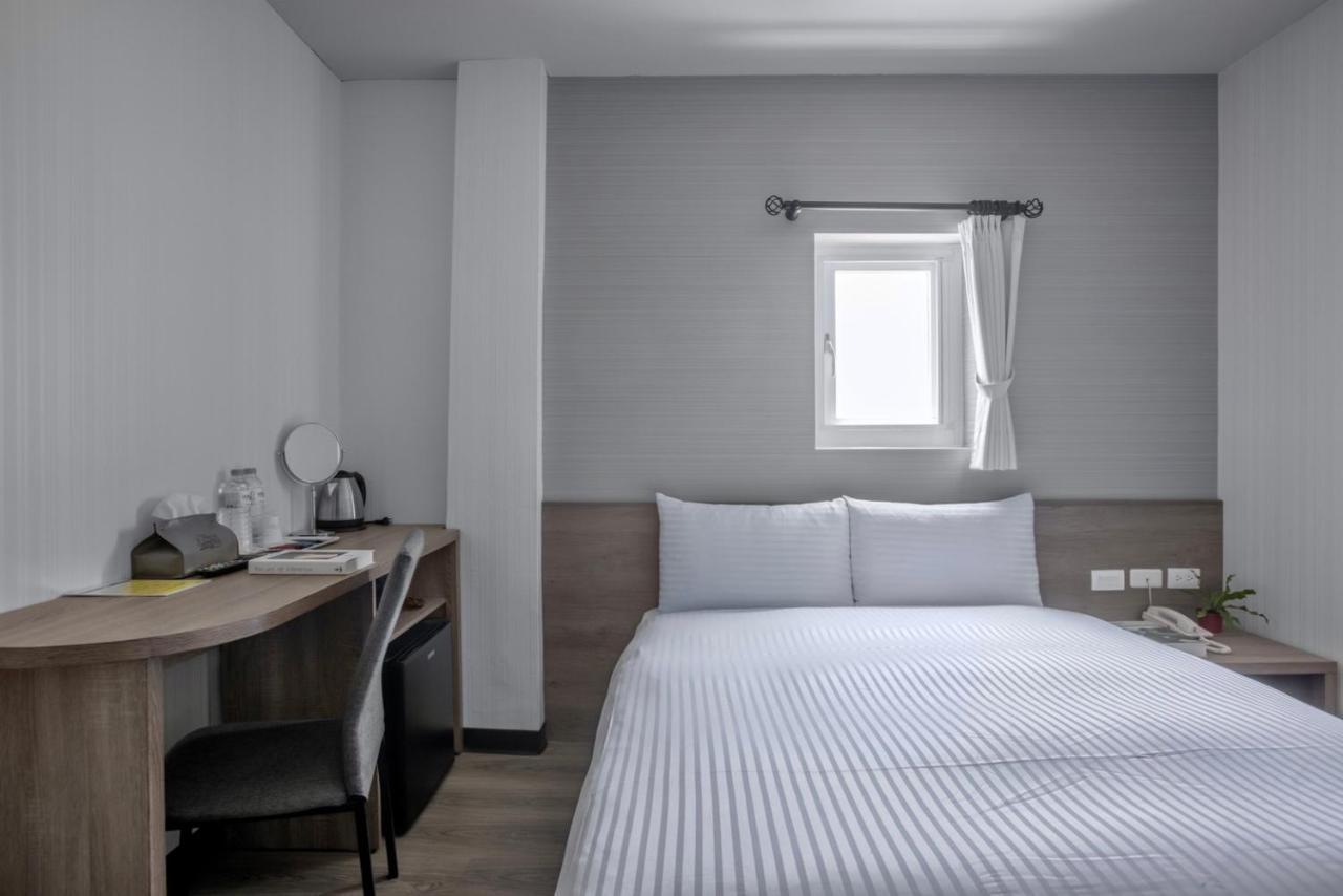 Hotel Brown - Zhongzheng Ταϊνάν Εξωτερικό φωτογραφία