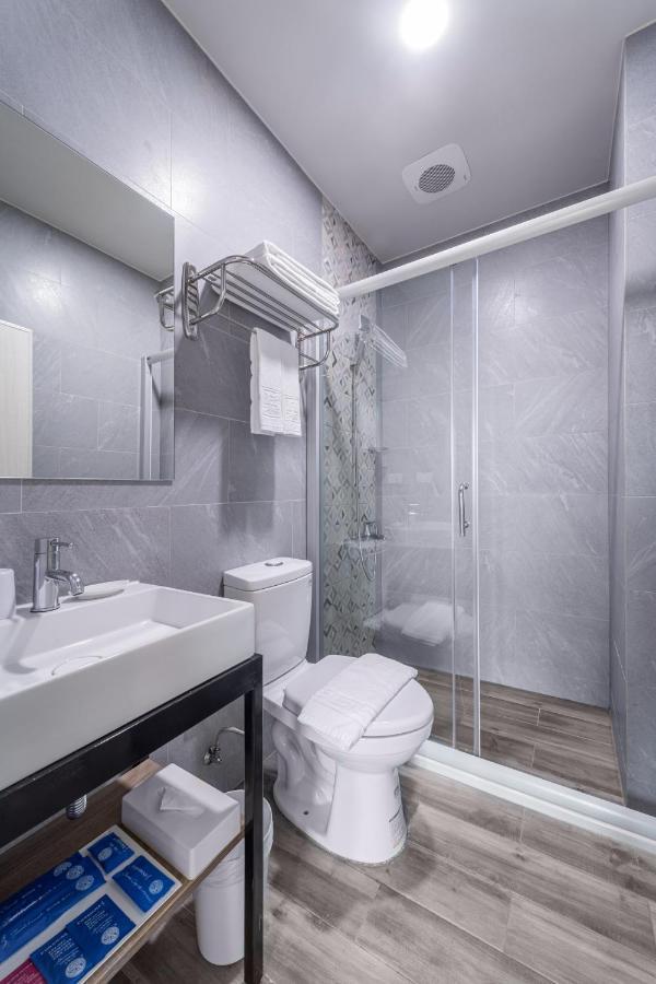 Hotel Brown - Zhongzheng Ταϊνάν Εξωτερικό φωτογραφία