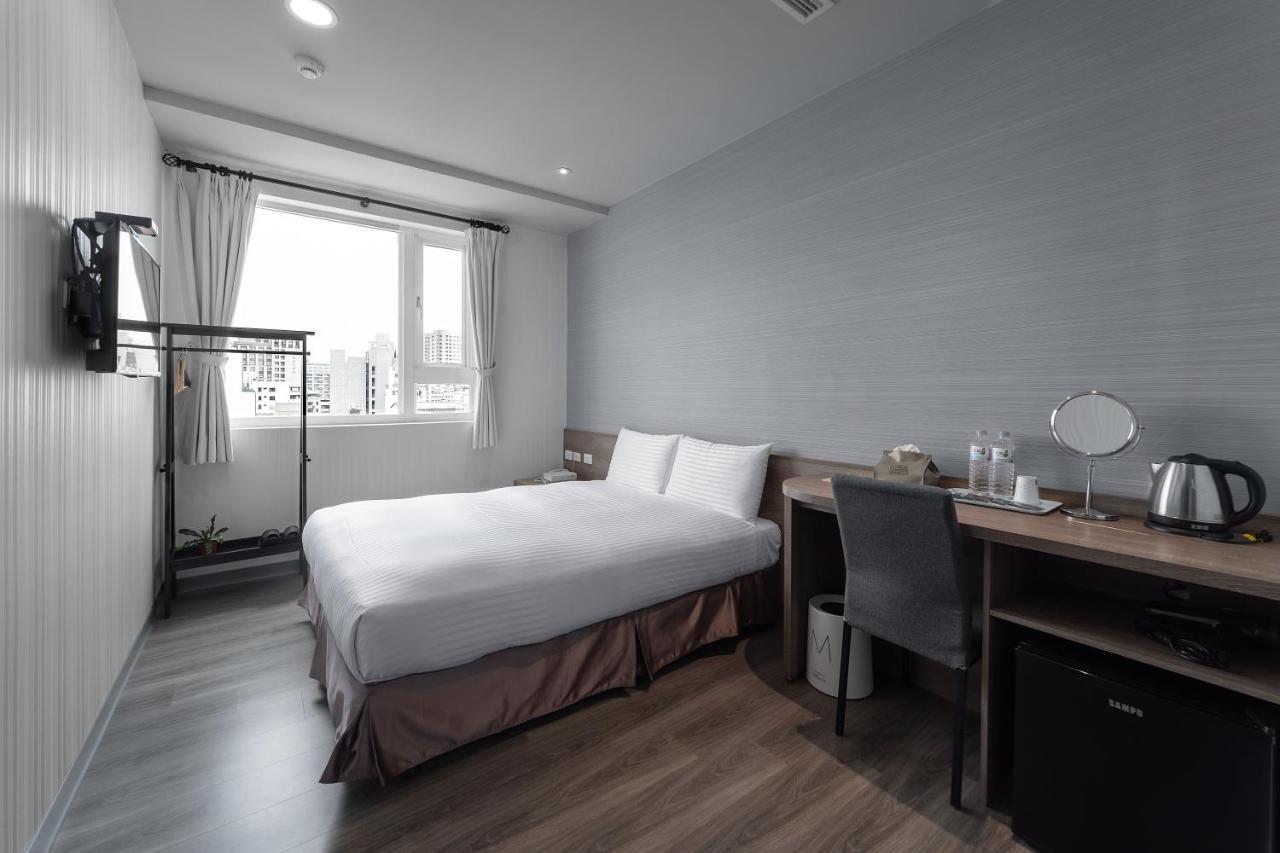 Hotel Brown - Zhongzheng Ταϊνάν Εξωτερικό φωτογραφία