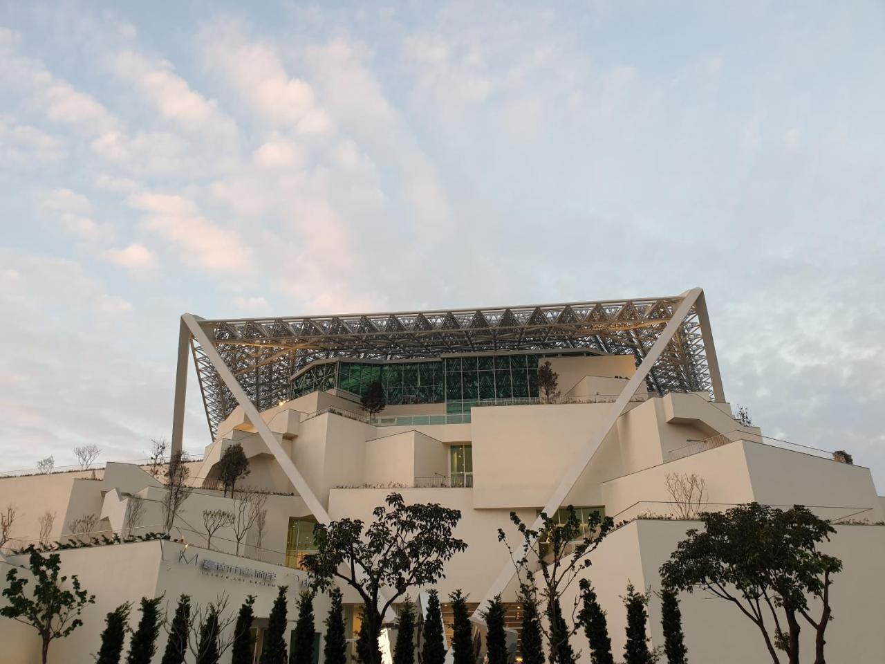 Hotel Brown - Zhongzheng Ταϊνάν Εξωτερικό φωτογραφία